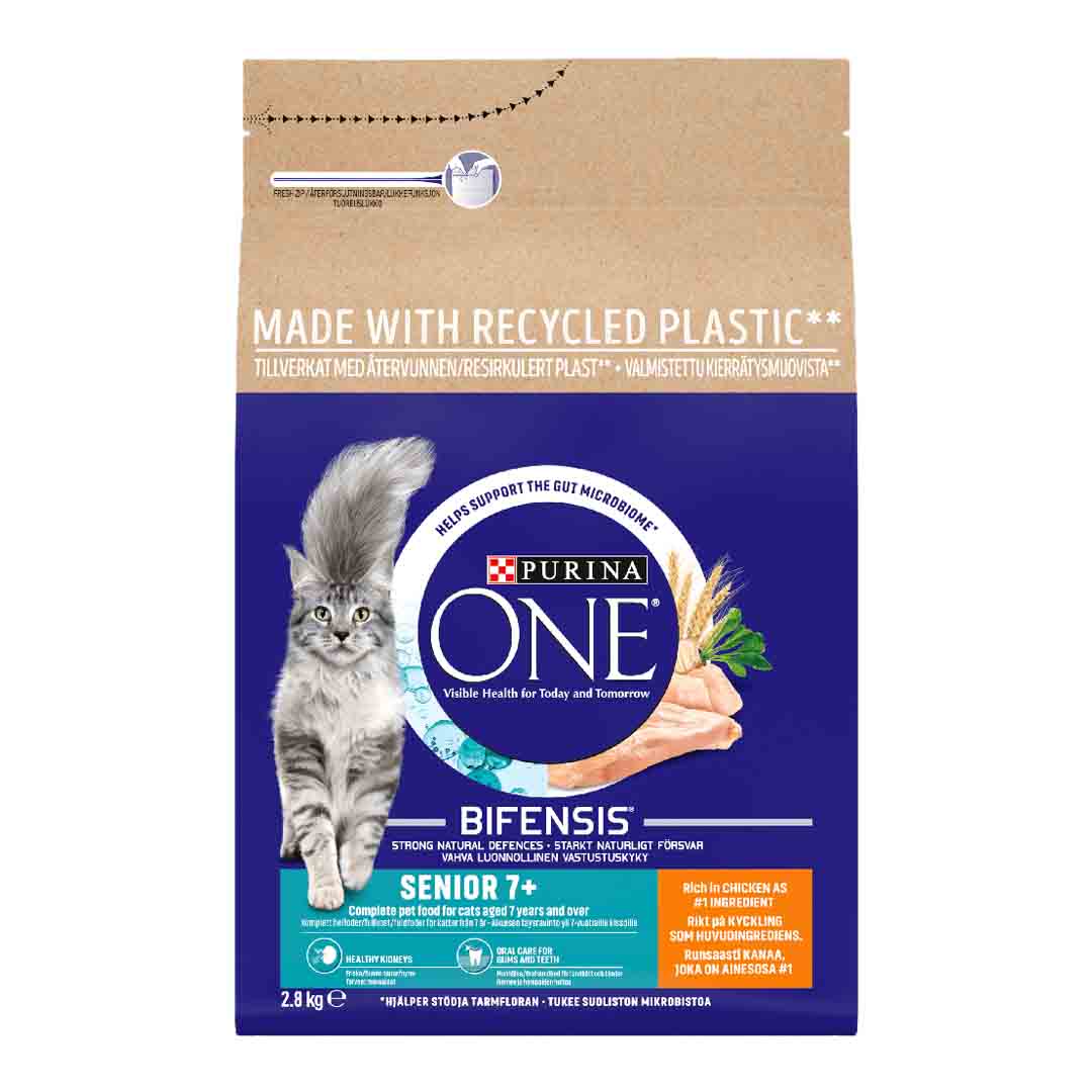 Purina ONE Senior Cat Food 7+ Rich in Chicken and Whole Grains 2.8kg