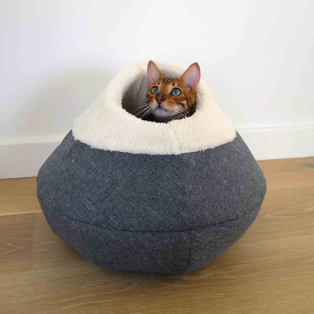 Round Cosy Plush Grey Cat Cave Bed